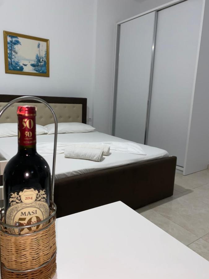 Am Apartment Sarande Exterior photo